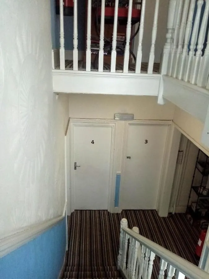 Lea Hurst B & B Bournemouth Oda ve Kahvaltı