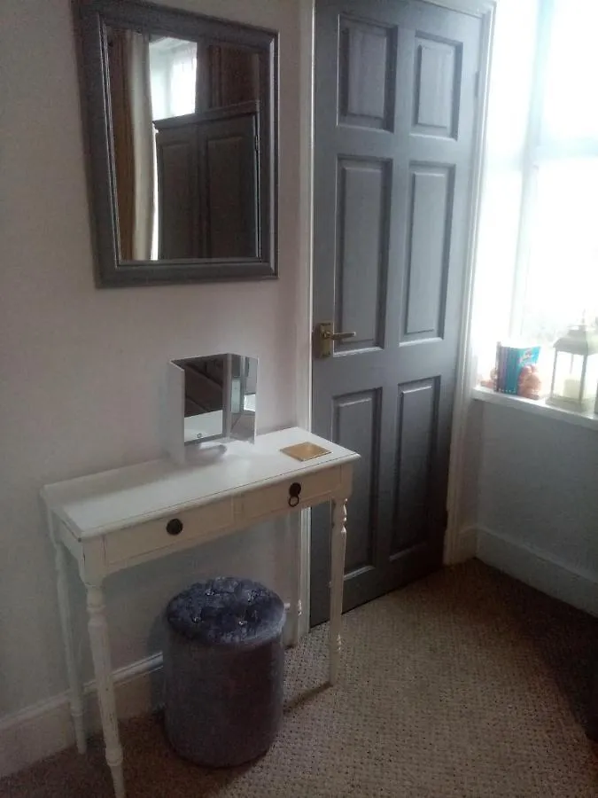 Lea Hurst B & B Bournemouth Oda ve Kahvaltı