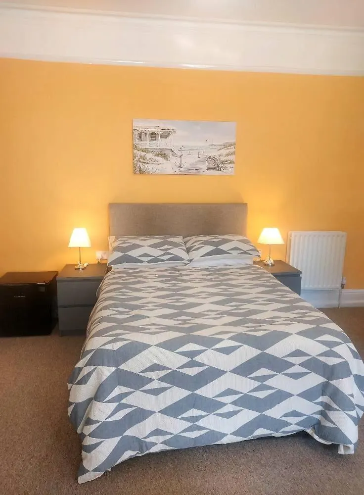 Lea Hurst B & B Bournemouth Oda ve Kahvaltı