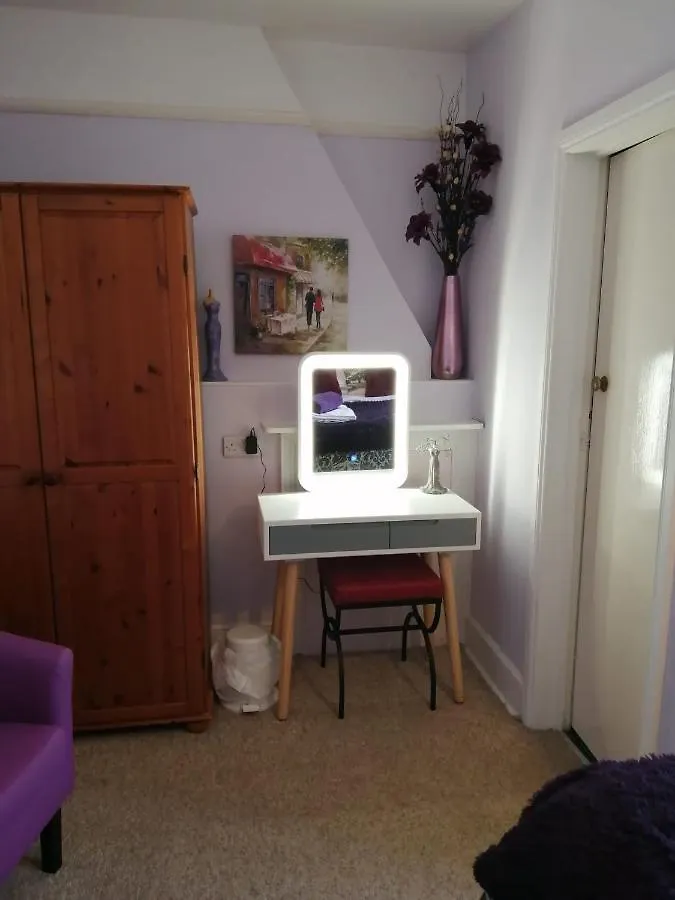 Lea Hurst B&B Bournemouth 3*,